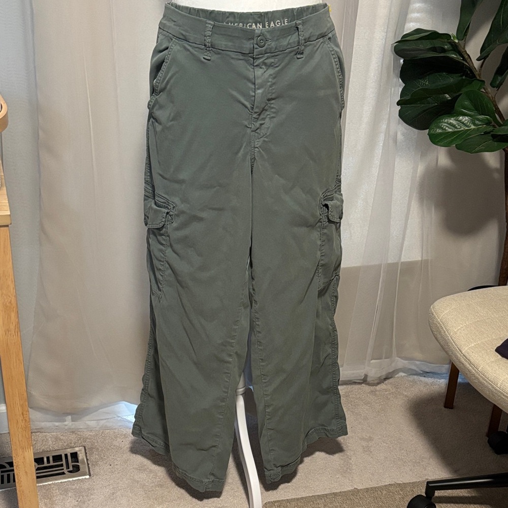American Eagle Green Cargo Pants